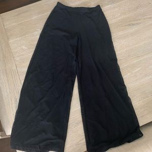 Women’s Tadashi black pants